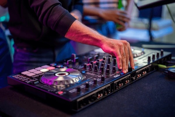 DJ Signature